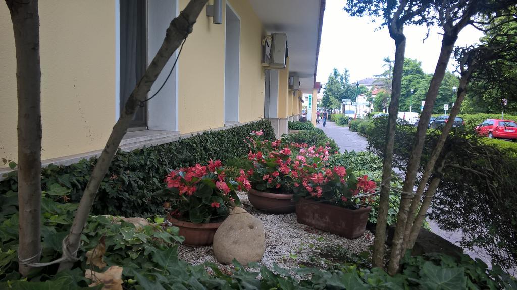 Hotel Terme Belvedere Abano Terme Exterior photo